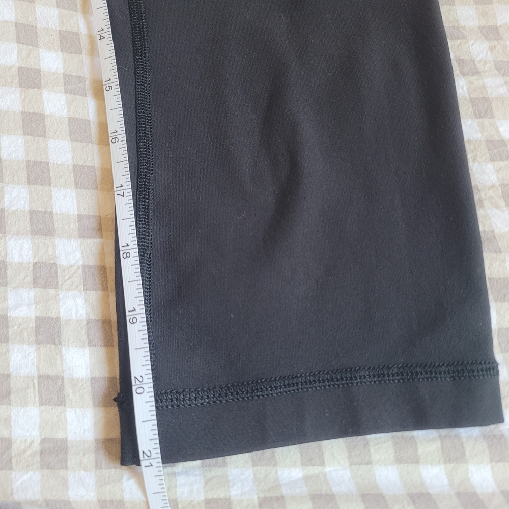Ω Lululemon Black Leggings Wunder Under Crop Size 10 - Picture 7 of 8